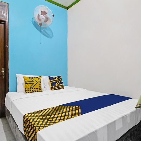 Spot On 91911 Rejeki Homestay Syariah Malioboro Yogyakarta Exterior foto