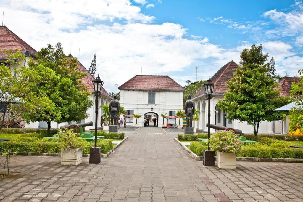 Spot On 91911 Rejeki Homestay Syariah Malioboro Yogyakarta Exterior foto